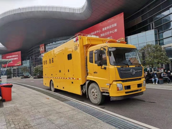 程力集團(tuán)東風(fēng)天錦應(yīng)急搶險(xiǎn)救援車(chē)申請(qǐng)出戰(zhàn)！